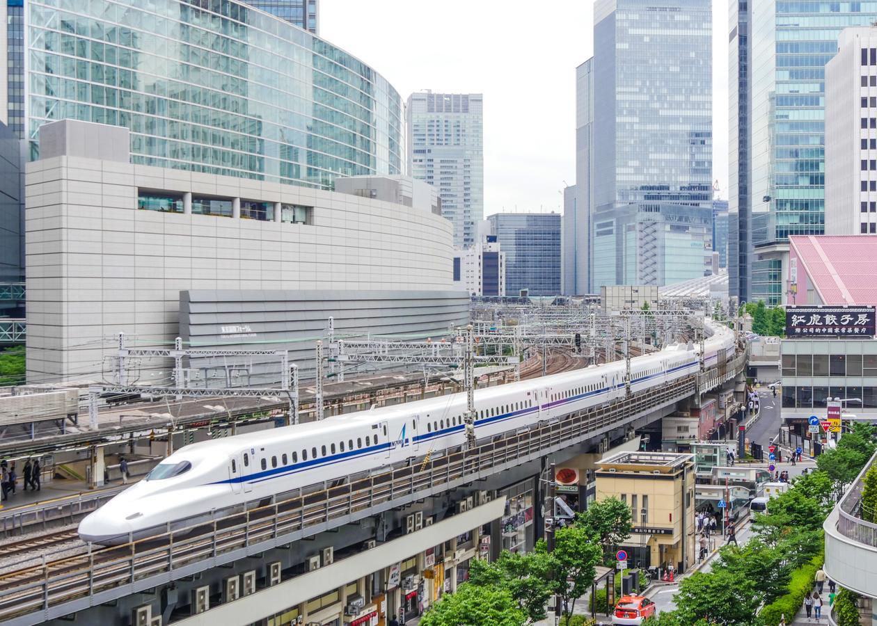 Hotel Oakwood Premier Prefektura Tokio Exteriér fotografie Shinkansen